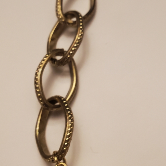 Pearl Flower Necklace - Picture 3 of 8